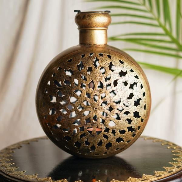 Kara Lantern - Tealight Candle Holder