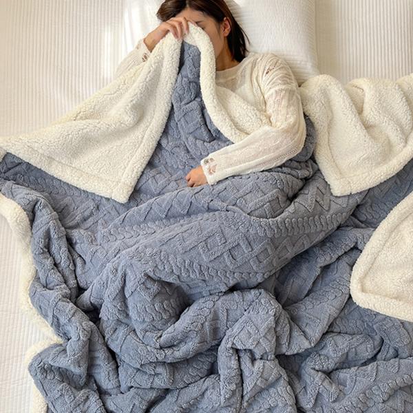Blankets & Throws
