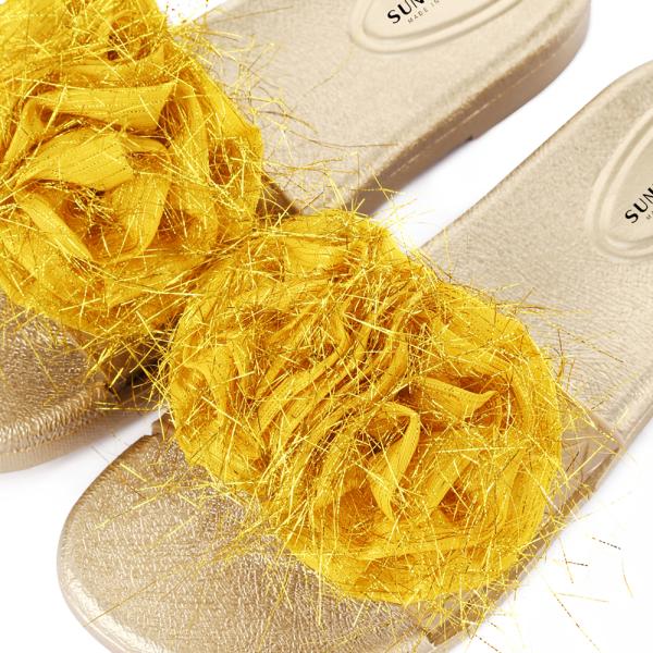 Sandal