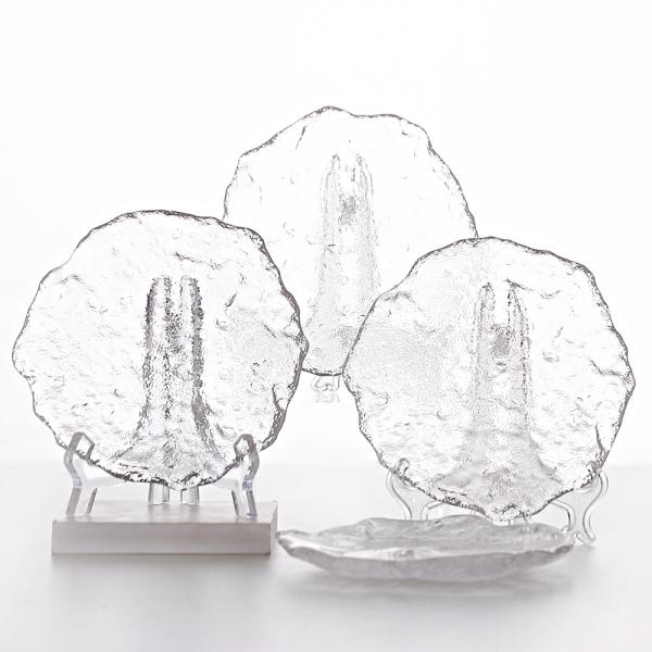 Four Pieces Glass Plate