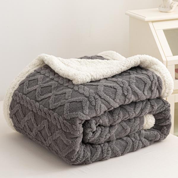 Blankets & Throws