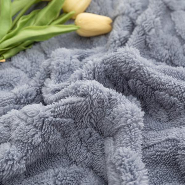 Blankets & Throws