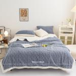Blankets & Throws